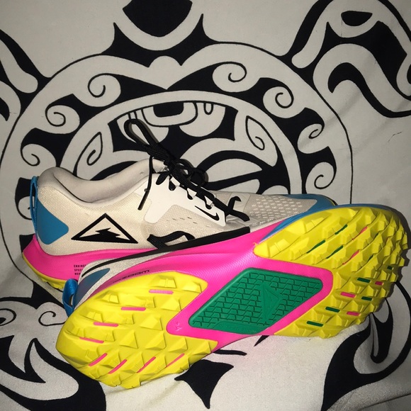 Nike Terra Kiger 5 tan women’s size 12 - Picture 4 of 4